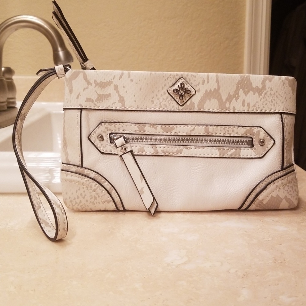 Simply Vera Wristlet Clutch Cream off White NWOT